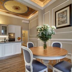 Апартаменты Art Apartment Luxury Family suite в номере