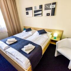City Hotel Brno Брно сейф в номере