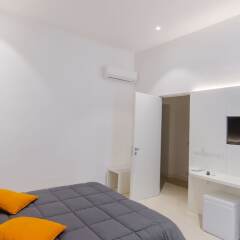 Отель Ortigia Bed and Breakfast Италия, Сиракуза - отзывы, цены и фото номеров - забронировать отель Ortigia Bed and Breakfast онлайн комната для гостей фото 4