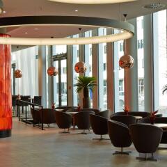 Отель Ramada Hotel & Conference Center München Messe Германия, Мюнхен - отзывы, цены и фото номеров - забронировать отель Ramada Hotel & Conference Center München Messe онлайн интерьер отеля фото 2