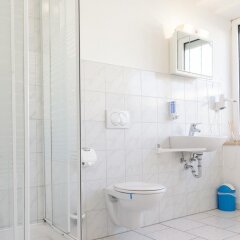 Отель Pension Klingenstr. 23 Германия, Плагвиц - отзывы, цены и фото номеров - забронировать отель Pension Klingenstr. 23 онлайн ванная фото 2