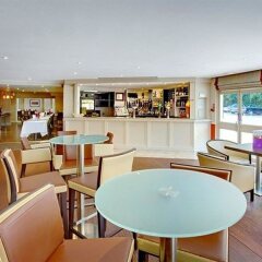 The Epping Forest Hotel бассейн