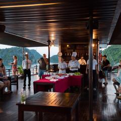 Отель Pelican Halong Cruise Вьетнам, Халонг - отзывы, цены и фото номеров - забронировать отель Pelican Halong Cruise онлайн питание