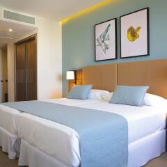 Hotel RIU Plaza Espana комната для гостей фото 35