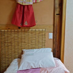 Отель Haemil Hanok Guesthouse Южная Корея, Сеул - отзывы, цены и фото номеров - забронировать отель Haemil Hanok Guesthouse онлайн комната для гостей