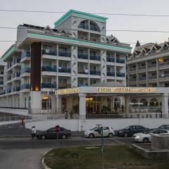 Отель Palm World Side Resort & SPA парковка