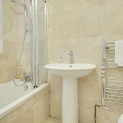 Отель Brighton Getaways - Sunny Cottage ванная