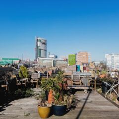 Отель onefinestay - Covent Garden private homes городской автобус