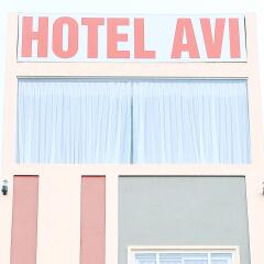 Avi Airport Hotel парковка
