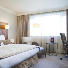 Отель Crowne Plaza Manchester Airport Великобритания, Манчестер - 1 отзыв об отеле, цены и фото номеров - забронировать отель Crowne Plaza Manchester Airport онлайн комната для гостей фото 4