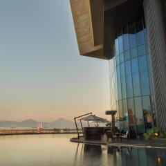 Отель Hilton Shenzhen Shekou Nanhai фото 3
