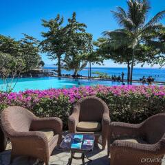 Отель Tahiti Pearl Beach Resort Французская Полинезия, Аруе - отзывы, цены и фото номеров - забронировать отель Tahiti Pearl Beach Resort онлайн бассейн