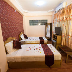 Royal Yadanarbon Hotel комната для гостей фото 4