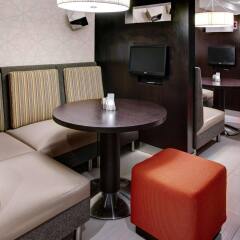 Отель Courtyard Columbus Downtown гостиничный бар