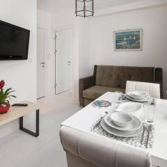 Апартаменты Myra Pera Apartments комната для гостей