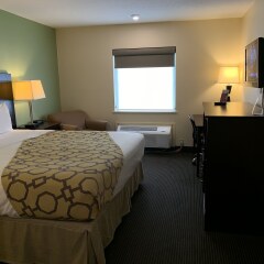 Отель Baymont Inn & Suites Jefferson City комната для гостей