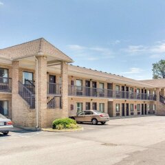 Quality Inn & Suites in Suffolk, United States of America from 151$, photos, reviews - zenhotels.com parking