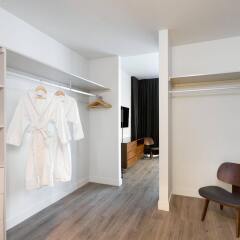 Отель Level Furnished Living спа