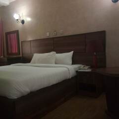 Top Rank Hotel Galaxy Enugu Энугу сейф в номере