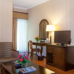 Flora Grand Hotel удобства в номере