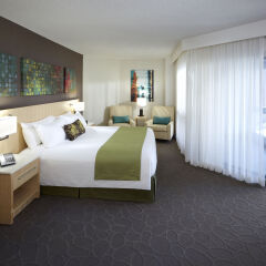 Отель Delta Hotels by Marriott Montreal комната для гостей фото 4