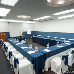 Отель Arriva Express Plaza del Sol