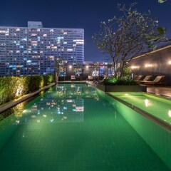 Отель Page 10 Hotel & Restaurant Таиланд, Паттайя - отзывы, цены и фото номеров - забронировать отель Page 10 Hotel & Restaurant онлайн бассейн