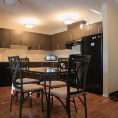Отель Vibrant Flat 10 min drive downtown в номере