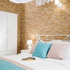 Отель Kafieris Apartments on the cliff Греция, Остров Санторини - 1 отзыв об отеле, цены и фото номеров - забронировать отель Kafieris Apartments on the cliff онлайн комната для гостей фото 5