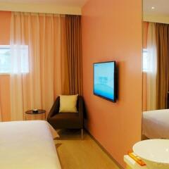 Отель Colour Inn - She Kou Branch Китай, Шэньчжэнь - отзывы, цены и фото номеров - забронировать отель Colour Inn - She Kou Branch онлайн комната для гостей