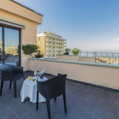 Отель Best Western Hotel Nettunia Италия, Римини - отзывы, цены и фото номеров - забронировать отель Best Western Hotel Nettunia онлайн балкон