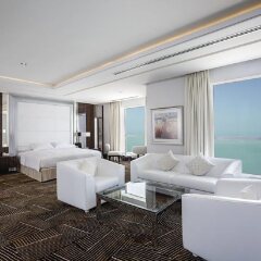 Отель Hilton Dubai The Walk спа
