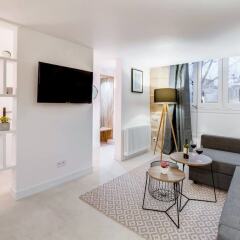 Отель Spacious and Charming Flat on île de la Cité Франция, Париж - отзывы, цены и фото номеров - забронировать отель Spacious and Charming Flat on île de la Cité онлайн комната для гостей фото 5