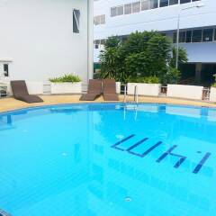 Отель Patong Tower Holiday Rentals Патонг бассейн