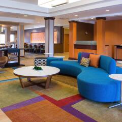 Отель Fairfield Inn & Suites by Marriott Columbus OSU США, Колумбус - отзывы, цены и фото номеров - забронировать отель Fairfield Inn & Suites by Marriott Columbus OSU онлайн интерьер отеля