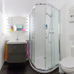 Апартаменты Hip Apartment At The Belvedere Castle - Streetview Wien Вена ванная