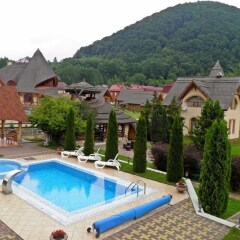 Гостиница Червона Рута Украина, Хуст - отзывы, цены и фото номеров - забронировать гостиницу Червона Рута онлайн бассейн фото 3