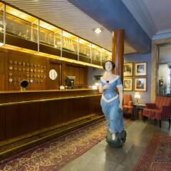 Отель Lady Hamilton Hotel Швеция, Стокгольм - 3 отзыва об отеле, цены и фото номеров - забронировать отель Lady Hamilton Hotel онлайн интерьер отеля фото 3
