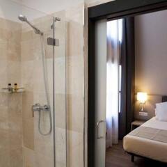 Отель May Ramblas Hotel Испания, Барселона - отзывы, цены и фото номеров - забронировать отель May Ramblas Hotel онлайн ванная фото 2