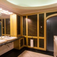 Отель The Independente Suites & Terrace Португалия, Лиссабон - 1 отзыв об отеле, цены и фото номеров - забронировать отель The Independente Suites & Terrace онлайн ванная
