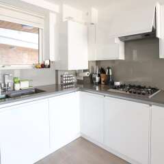 Апартаменты 1 Bedroom Apartment With Balcony in Greenwich в номере