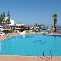 Alexia Hotel Apartments бассейн фото 2
