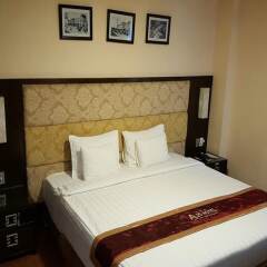 New Moon Hotel комната для гостей фото 3