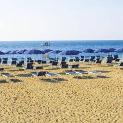 Отель Sant Alphio Garden Hotel & Spa (Giardini Naxos) Италия, Джардини Наксос - 2 отзыва об отеле, цены и фото номеров - забронировать отель Sant Alphio Garden Hotel & Spa (Giardini Naxos) онлайн пляж