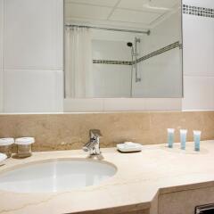 Отель Hilton London Kensington ванная