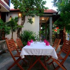 Отель Quang Xuong Homestay питание