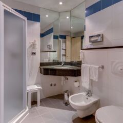 Отель Holiday Inn Express Parma Парма ванная