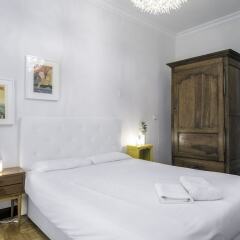 Отель SanSebastianForYou Cathedral Apartment Испания, Сан-Себастьян - отзывы, цены и фото номеров - забронировать отель SanSebastianForYou Cathedral Apartment онлайн комната для гостей