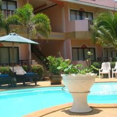 Отель Lanta Seafront Resort Ланта бассейн