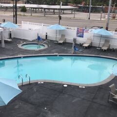 Отель Comfort Inn - Woodland Hills США, Лос-Анджелес - отзывы, цены и фото номеров - забронировать отель Comfort Inn - Woodland Hills онлайн бассейн фото 2